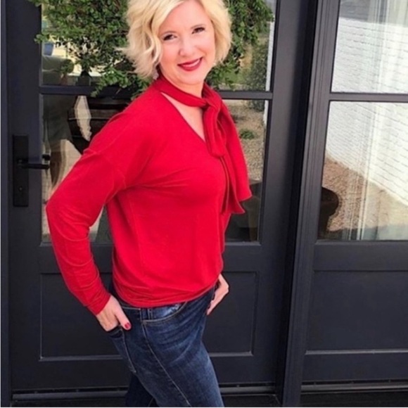 CAbi Style 3804 Tess Knit Top Tie V Neck Firebrick Red Size Medium - Picture 2 of 10